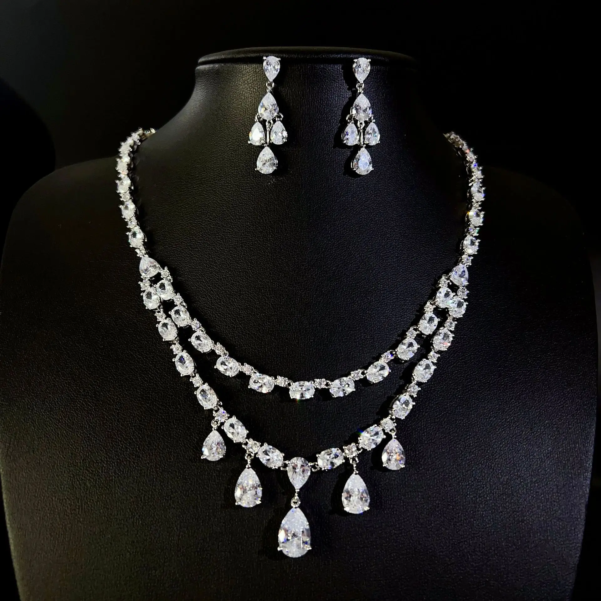 

New European and American Style Sparkle Two Layer Necklace Earrings Jewelry Women's Dress Decoration Wedding Ball Gift M-828