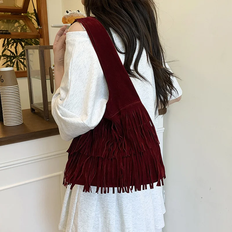 Wildleder-Quasten-Umhängetaschen aus hochwertigem Kunstleder, modische, geräumige, luxuriöse und beliebte Damen-Handtaschen, lässig, neu – Detail 15