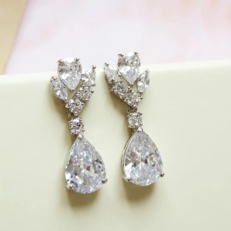 Huitan Luxury Wedding Party Drop Earrings for Women Bright Cubic Zirconia Pendant Accessories for Engagement Bridal Jewelry