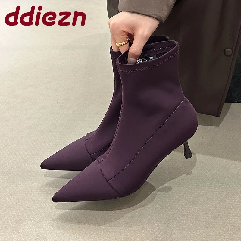 

Фиолетовые модные эластичные женские ботильоны, женская обувь на каблуке, женские современные короткие ботинки с острым носком, обувь без шнуровки