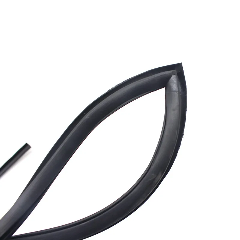 51317027916 Rear Windshield Upper Moulding Seal Trim For BMW 5 Series E60 525i 528i 530i 535i 545i 550i M5 2004-2010 view 6