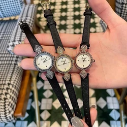 2024 Nieuwe Mode Riem Dameshorloge Kleine En Delicate Middeleeuwse Horloge Academie Kunststijl Kleine Wijzerplaat