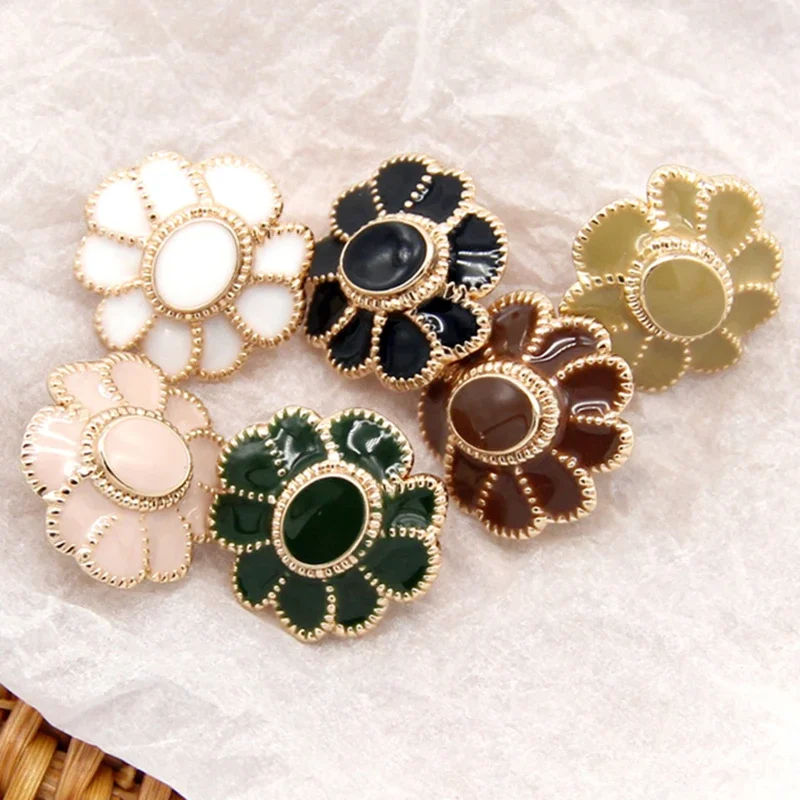 6Pcs 17/21/24mm Vintage Flower Gold Metal Buttons for Clothing Coat Dress Decorative Buttons Sewing Accessories Wholesale