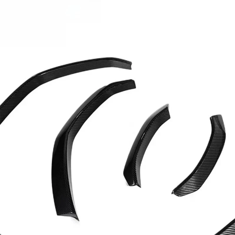 

2018+ URUS: Комплект расширителей колесных арок в стиле Top-Car из сухого карбона (TC Arches)