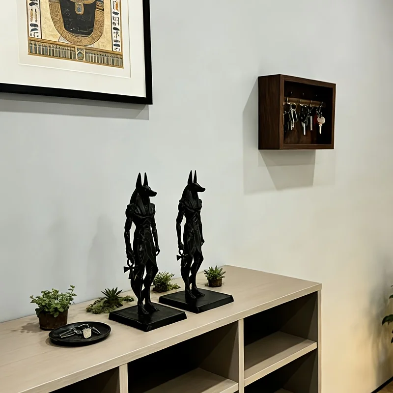 3/1 Piece Standing Statue Ornament, Decoration with a Cross in Hand, with a Base Design, Crafted in a Minimalist Low-Poly Style, Exquisitely Designed, Suitable for Home Decor, Escape Room Decoration, Holiday Gifts, Par
