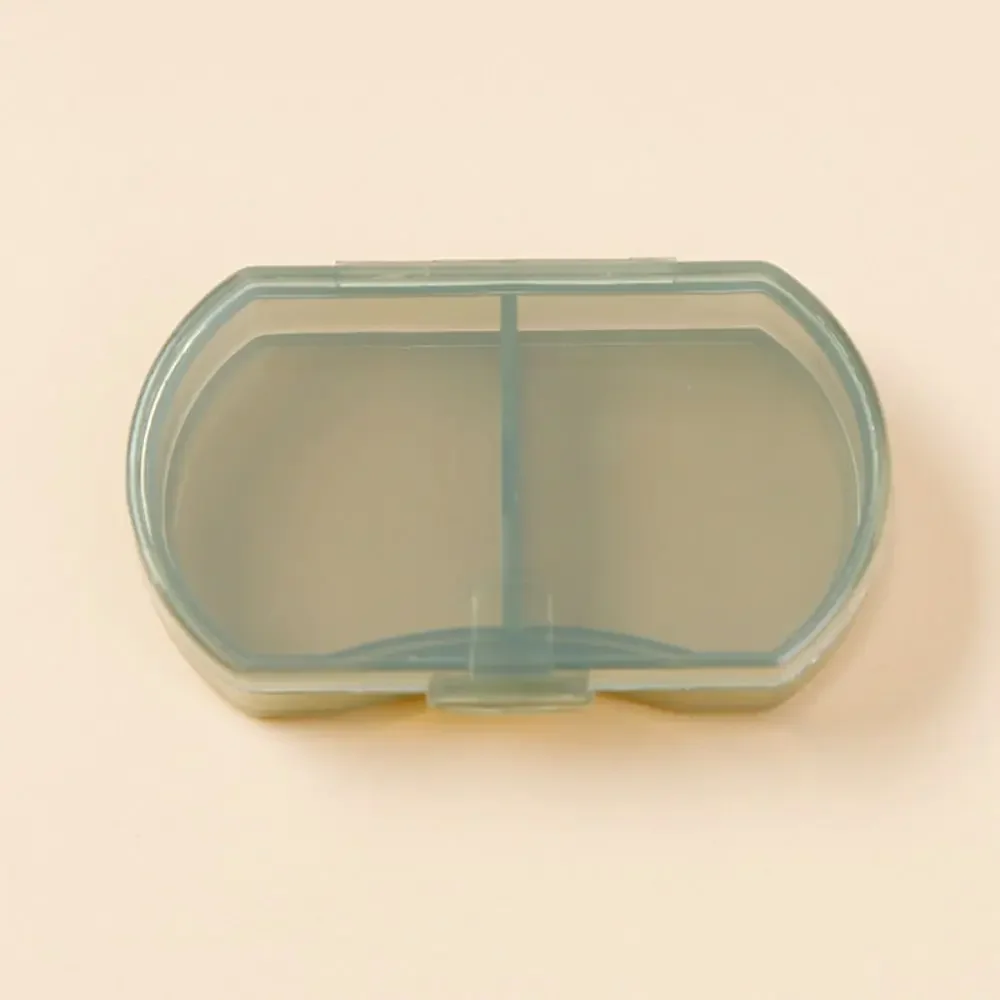 

Simple Dust-proof 2-gird Pill Box Snap-on design With Lid Mini Sealed Safety Pill Storage Box