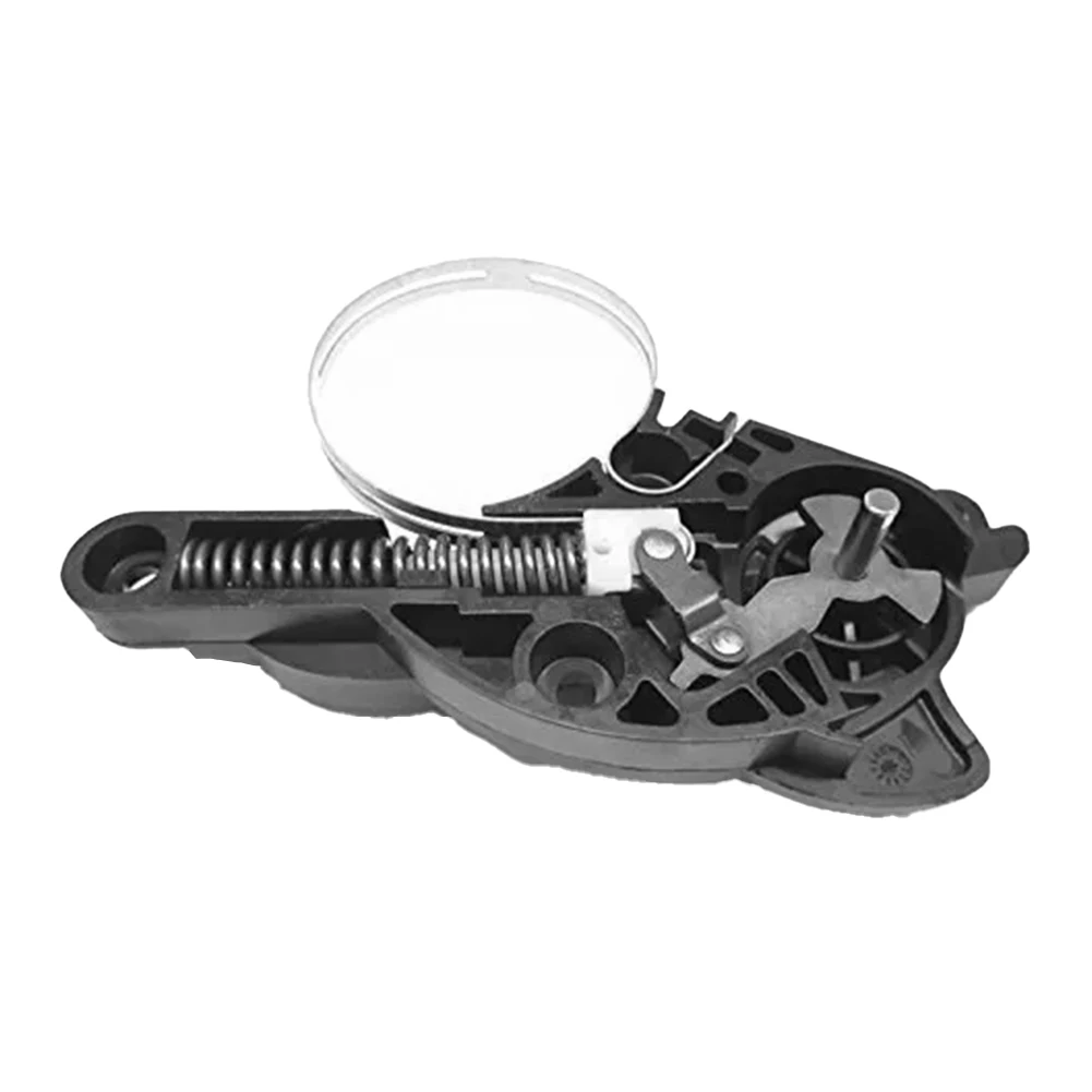 Le système JOBrake compatible avec les modèles de tronçonneuses Poulan, assure la sécurité pendant le fonctionnement de la série de modèles, y compris 3816