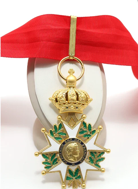 French Napoleon Medal of Honor Medal with Box Reproduction