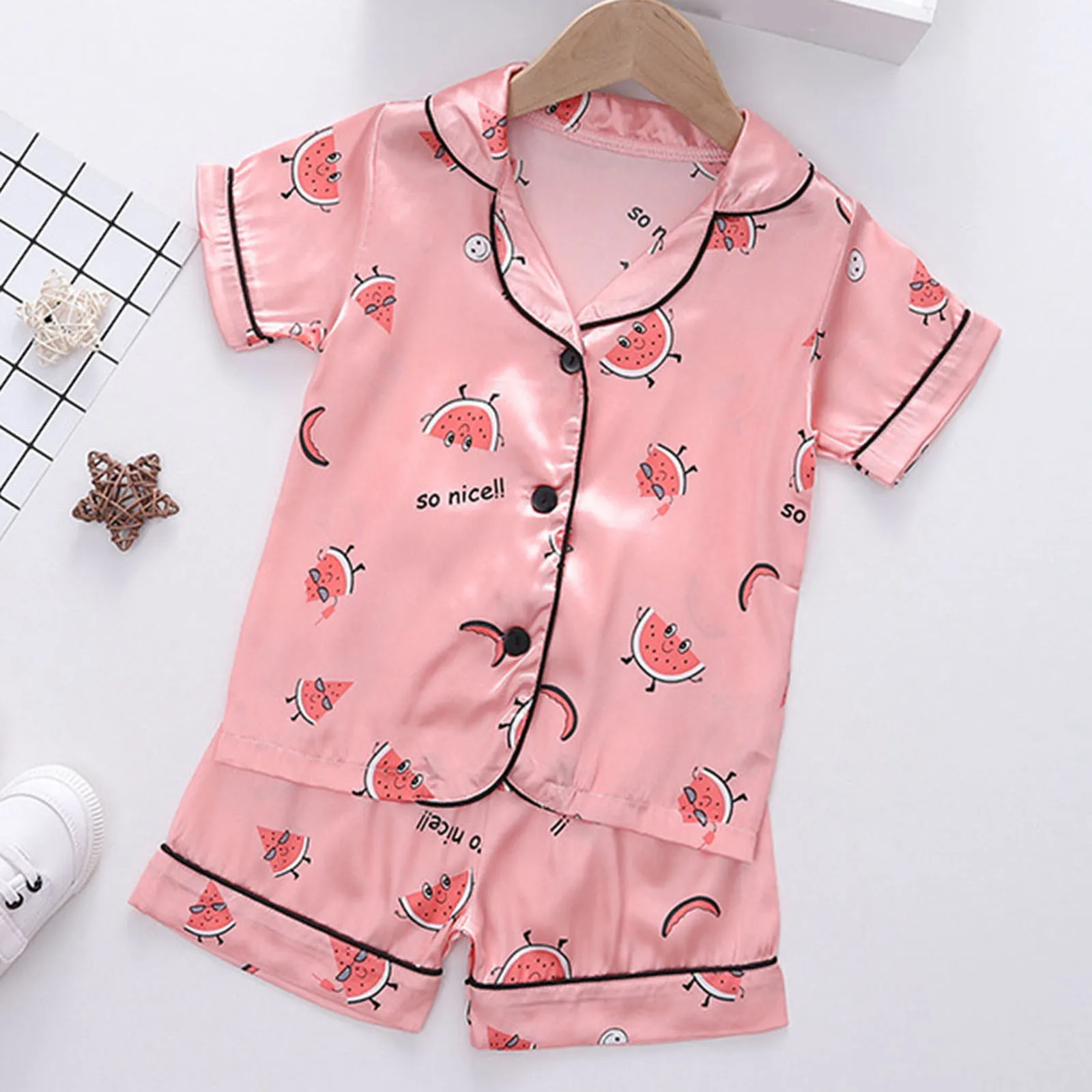 

Kids Ice Silk Pajama Set Baby Boy Girl Silk Satin Cardigan Short Sleeve+Shorts 2pcs Sets Children Casual comfort Home Sleepwear