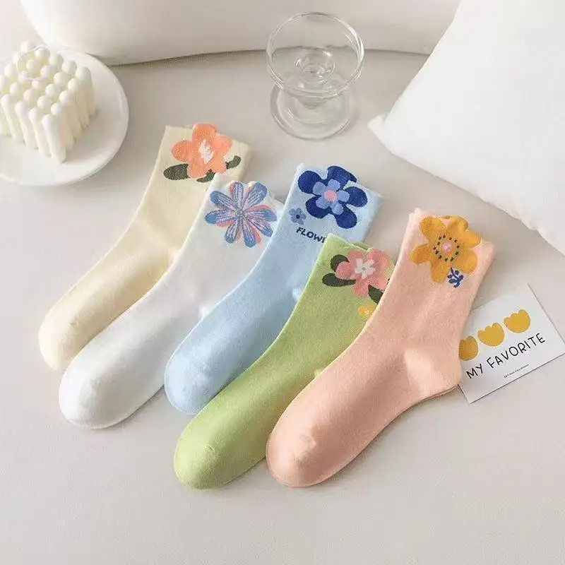 5 Pairs Girls Socks Cute Cartoon Flowers Sweet and Cute Sweat Absorbing and Breathable, Ins Trendy Women's Mid Length Tube Socks