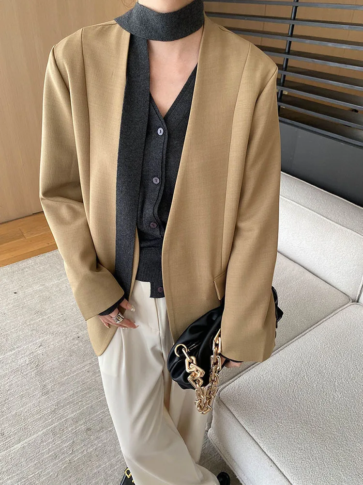 [EAM] Women Khaki Black Brief Big Size Elegant Blazer New V-neck Long Sleeve Jacket Fashion Tide Spring Autumn 2024 1DH6856