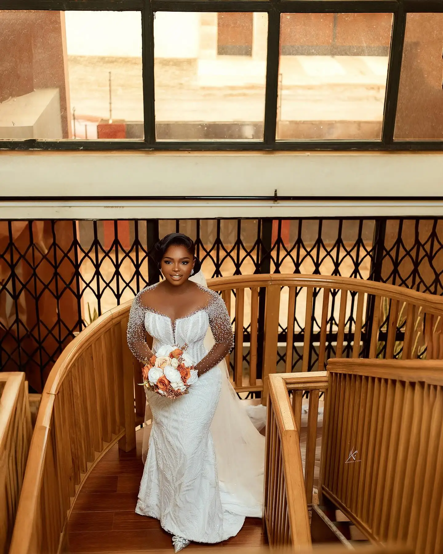 فستان الزفاف الأفريقي 2026 رقبة شفافة وأكمام طويلة خرز ترتر حورية البحر زفاف العروس نمت فيستدوس دي نوفيا #6