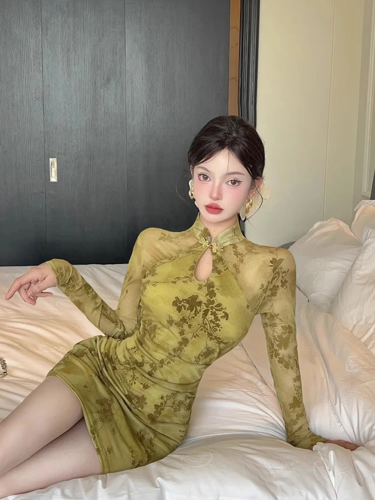 REDDACHiC ヴィンテージ花柄中国女性チャイナドレスシアー中空長袖ボディコン袍ミニドレスヴィンテージセクシーな衣装