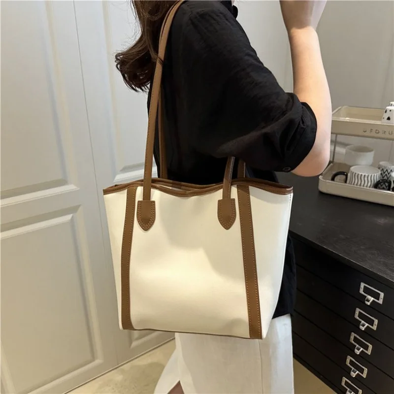 

Fashionable Leather Women's Handbag Luxury Brand Elegant Classic Refined Trim Vintage Commuter Bag​