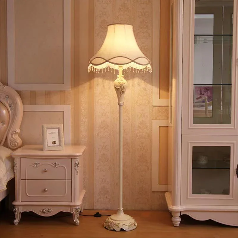 APRIL A European Table Lamp Floor Light Luxurious Living Room Bedroom Study Villa LED Retro Creativity Bedside Desk Light