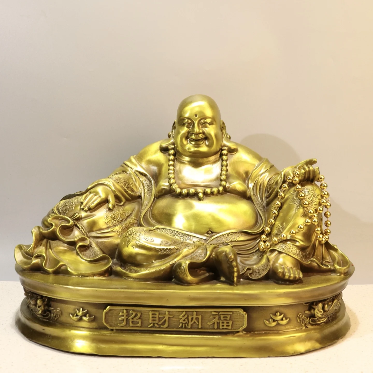 Old Brass Maitreya Buddha Big Belly Laughing Buddha Attracting wealth and receiving blessings Yuanbao coin base Study screen