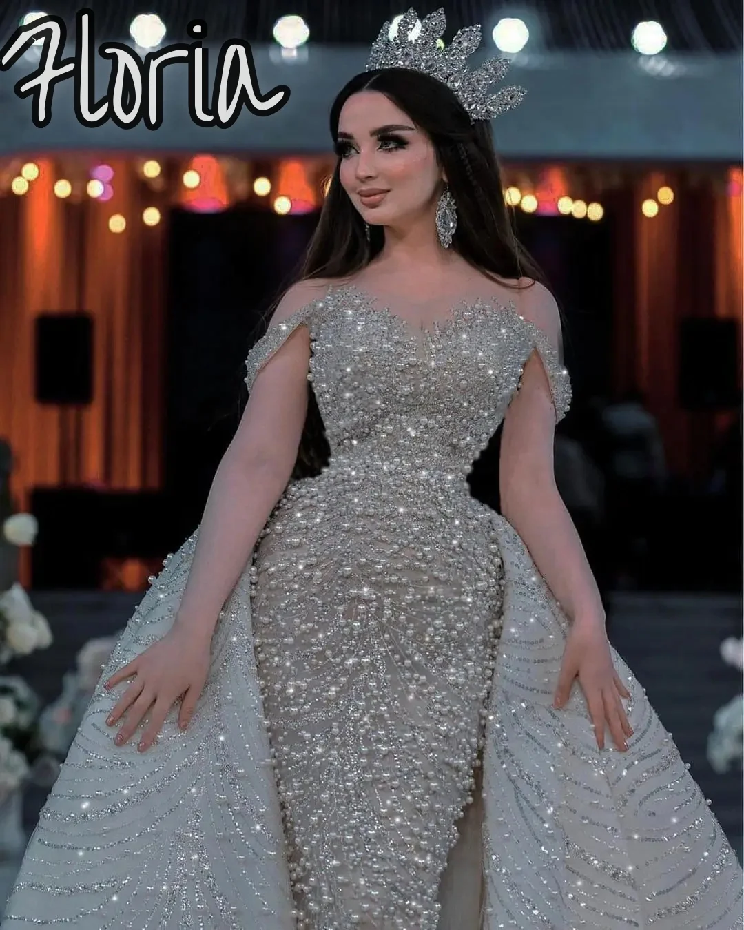 Abito da sposa a sirena scintillante con spalle scoperte Abito da sposa di lusso con scollo a O Abito da sposa moderno lungo fino al pavimento Abiti da sposa