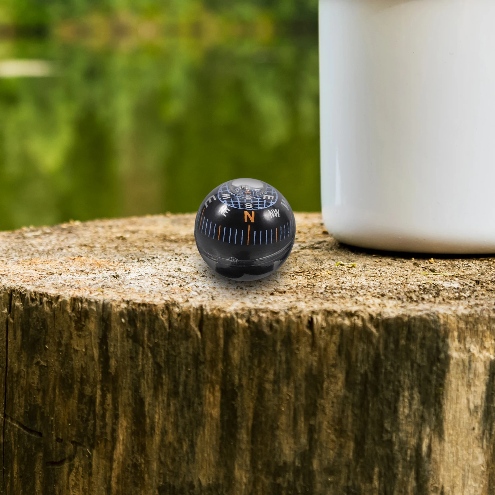 

Black Guide Ball Plastic Compass for Car Dashboard Small Automotive Mini Spherical Design Stylish Black Outdoor Travel Camping