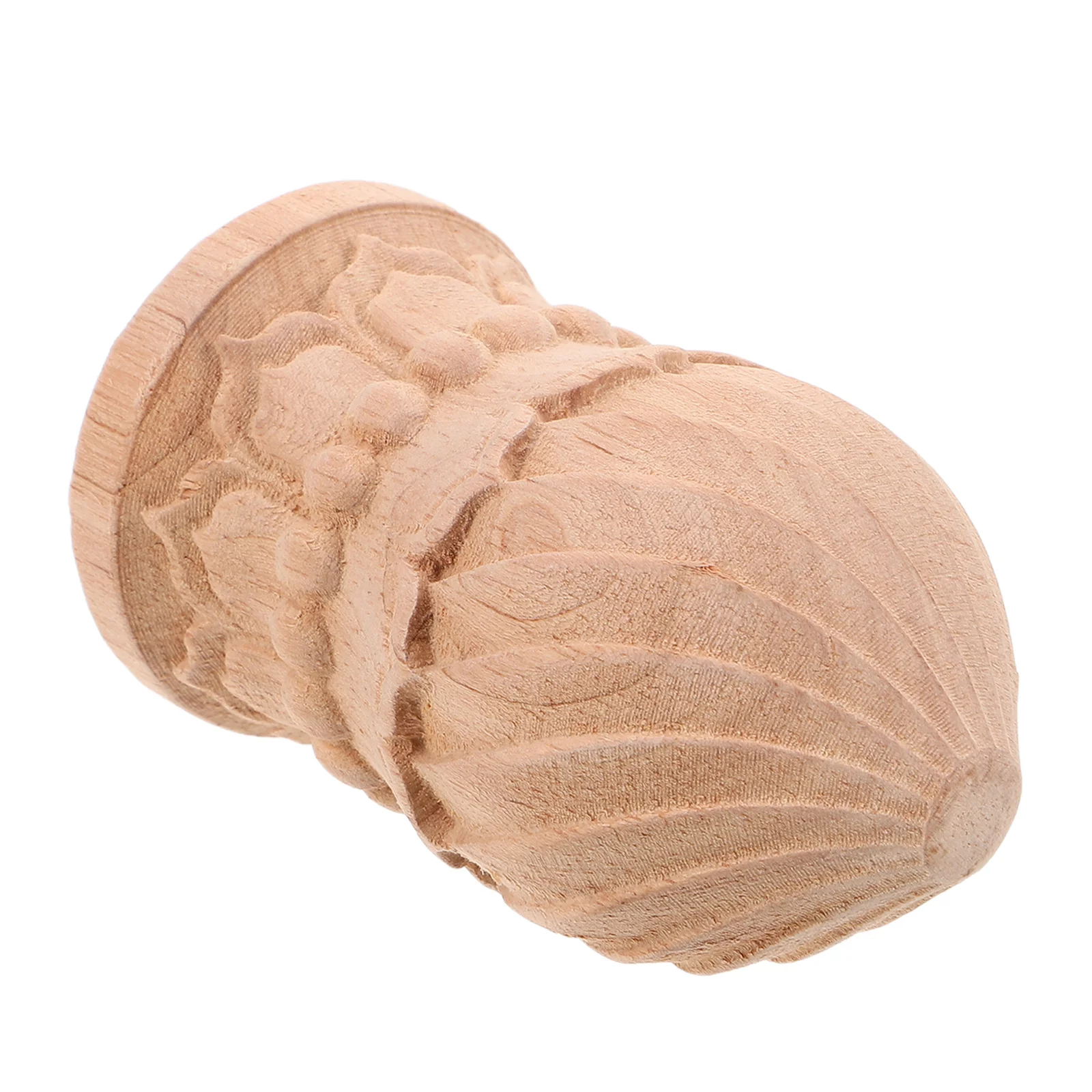 Незаконченные деревянные финики с дизайном ананаса