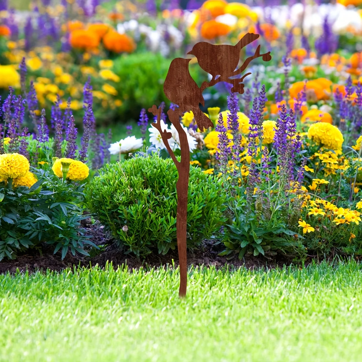 Décoration de jardin en métal en forme d'oiseau rouillé - Décoration extérieure résistante à la rouille, art paysager inspiré de la nature avec un motif d'oiseau complexe pour les jardins