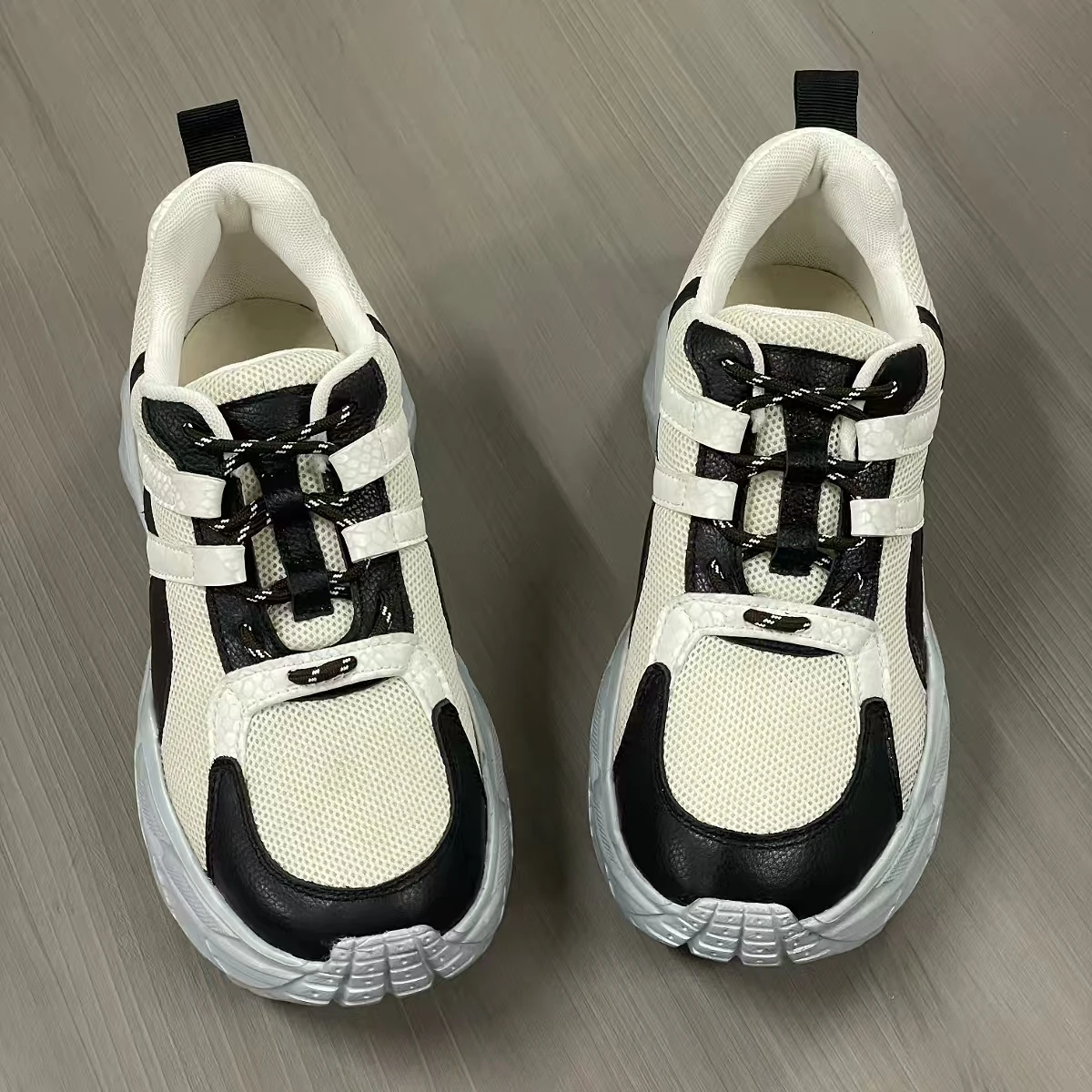 

Jinyu Trendy Ladies Shoes Sports Shoes Real leather Daily Wear Party Fashion Girl Shoes Breathable Outdoor Tennis Shoes Unisex