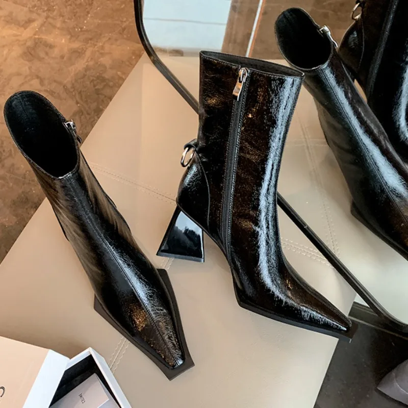 

Сапоги на высоком каблуке, новые весенние ботинки из лакированной кожи с квадратной головкой и боковой молнией, противоскользящие, износостойкие короткие сапоги