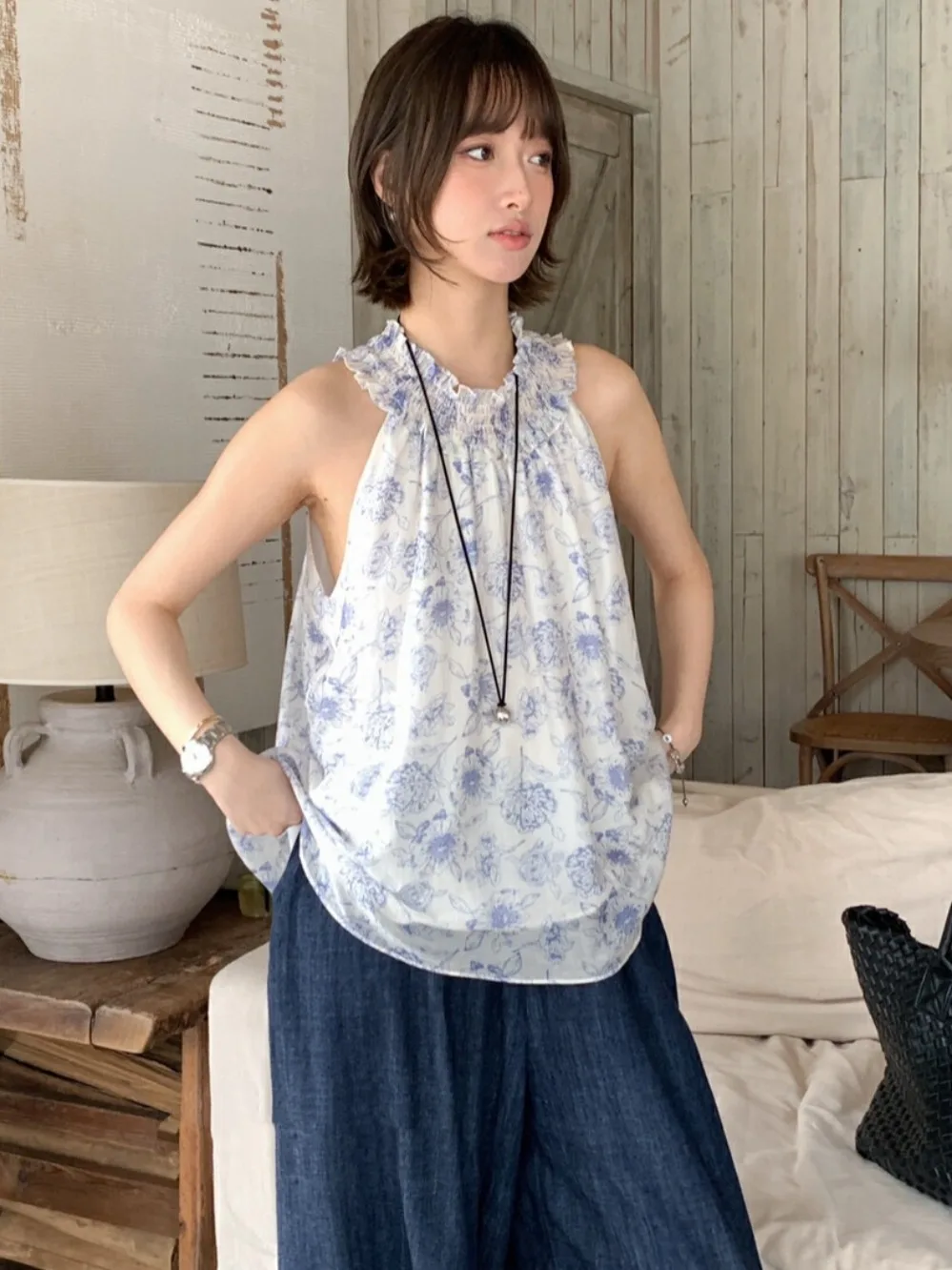 

Retro Watercolor Print Ne Hanging Svel Loose Women's irt Summer 2025 Faion Versatile Korean Sle Floral Design