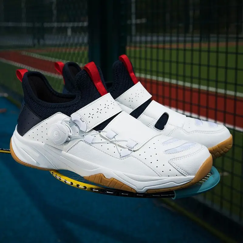 Sepatu Badminton Anti-Selip Pria 2025, Sepatu Lapangan Indoor Profesional, Sepatu Tenis Klasik Pria Merk Ternama