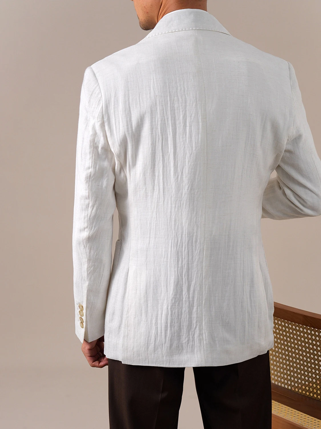 Men's 5% Linen Lightweight Business Casual Blazer Soft Blue White Breathable Summer Coat with Wrinkle Free Suit Jacket