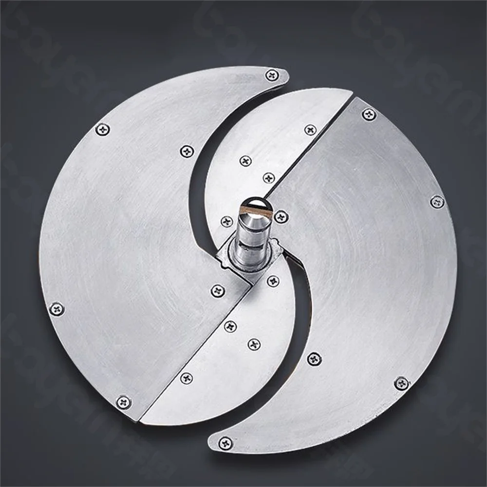 Il nuovo modello di robot da cucina elettrico per uso domestico produce patatine di verdure, cetrioli, cipolle