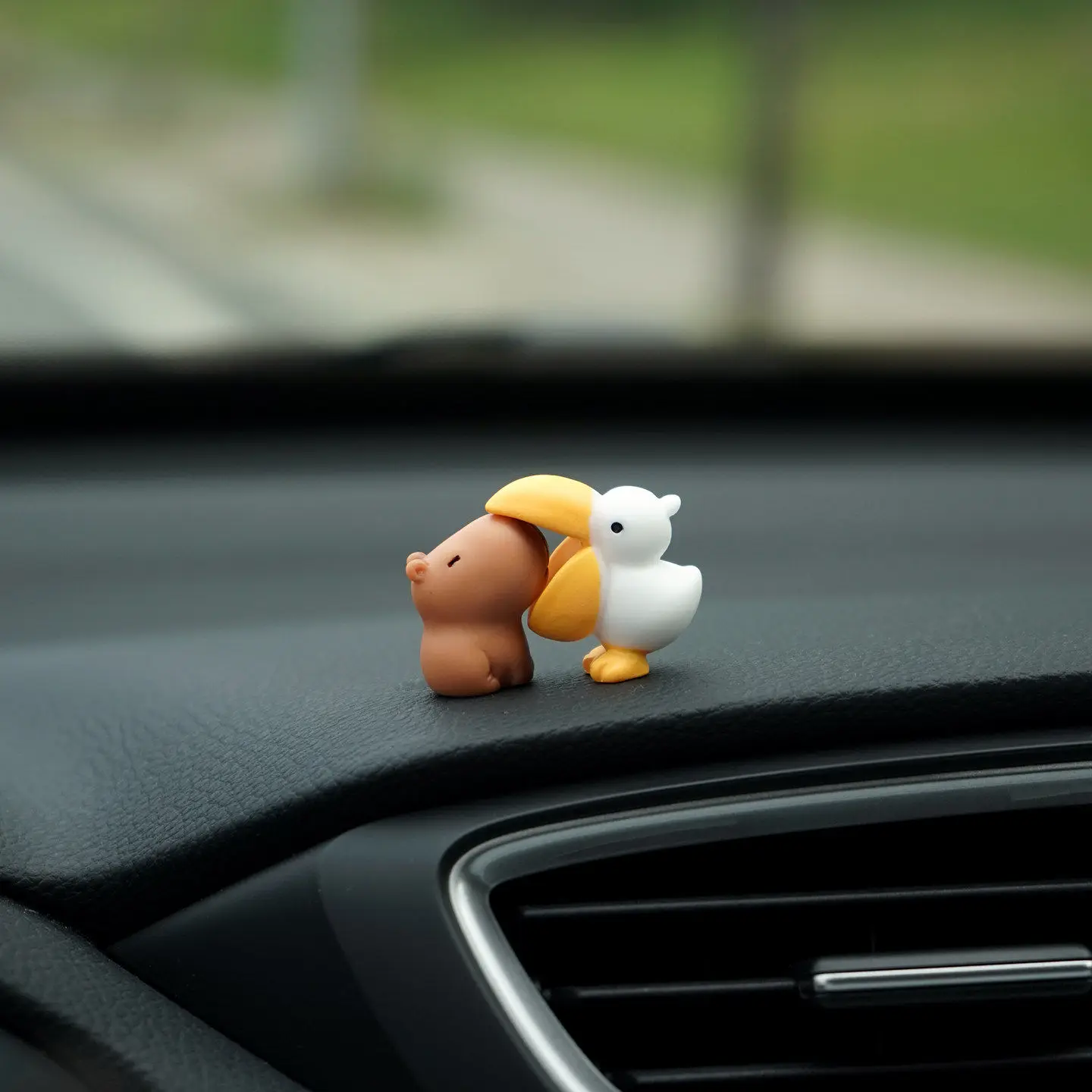 'During Work Hours, Eating Colleagues Is Prohibited.' Car Decorative Small Ornaments, Mini Female Cute Pelican and Capybara