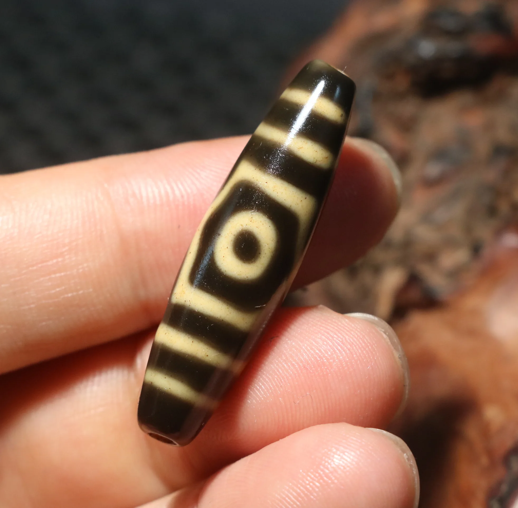 

WOJIACHANPINZUITEBIE Magic Energy Tibetan Old Oily Agate Ivory Color Buddha Cap 3 Eyed Healer Pit Dzee dZi Bead Pendant Amulet