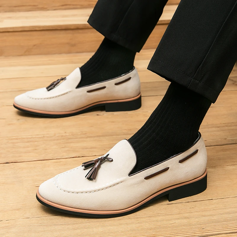 Britain Retro Men Pointed Suede Tassels Flats Oxford Leather Shoes Casual Loafers Formal Dress Footwear Sapatos Tenis Masculino