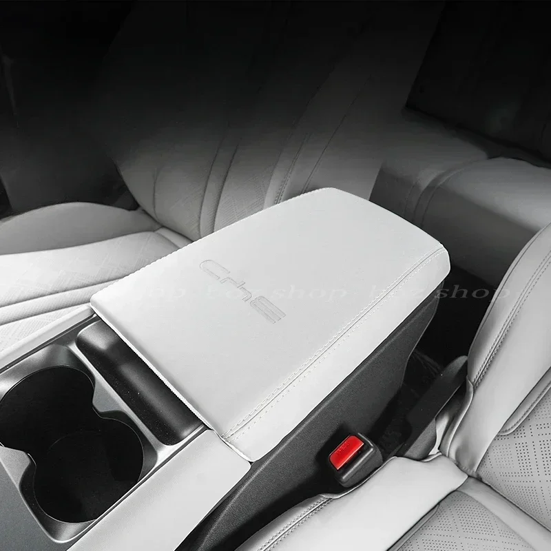 

For BYD Yuan UP Handbox Carpet Interior Center Handrail Protection Special Product Gear Leather Pad Anti-modification Decoration