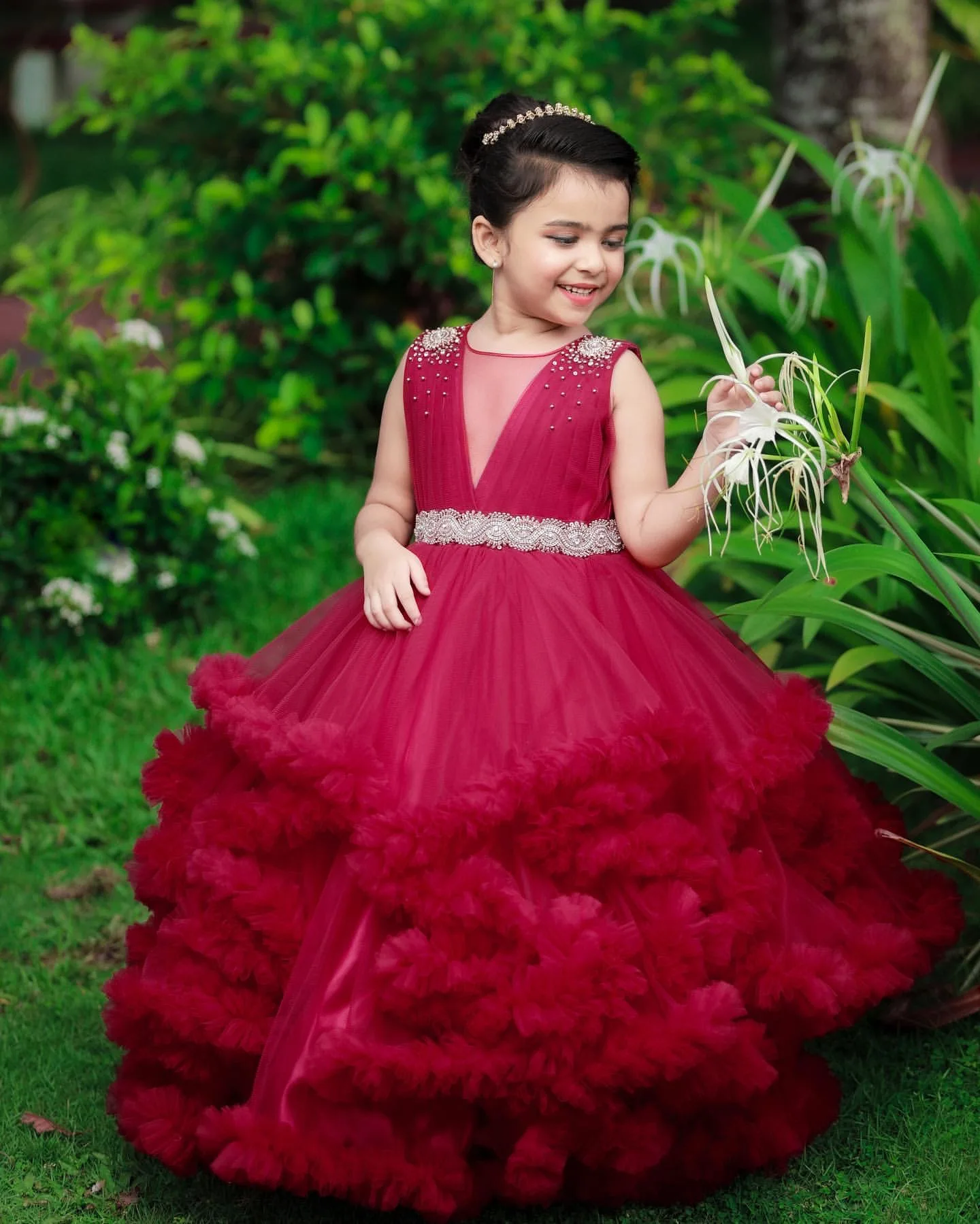 2024 cristalli bordeaux Flower Girl abiti Ball Gown Tiers bambina Christmas Peageant compleanno battesimo Tutu abiti