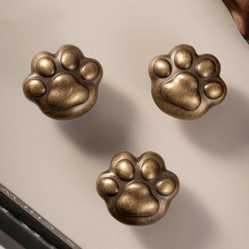 Antique Brass Drawer Knobs Luxury Dresser Knob Solid Round Handle Single Hole Cat's Paw Design Kitchen Cabinet Pull