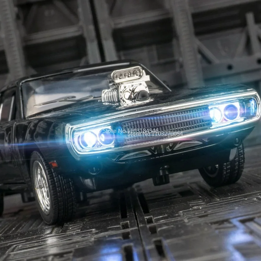 1:32 Dodge Charger 1970 รถDiecastรุ่นของเล่นโลหะผสมยานพาหนะ 4 ประตูเปิดเสียงดึงกลับของเล่นเด็กคริสต์มาสของขวัญ