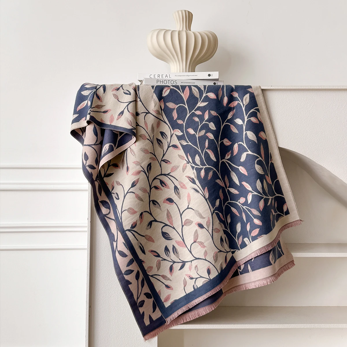 Brand Fashion Damen-Winterschal aus Kaschmir – Vintage-Ölgemälde mit Blattmuster, Quasten-Pashmina, dicker Wickel- und Echarpe-Poncho – Detail 10