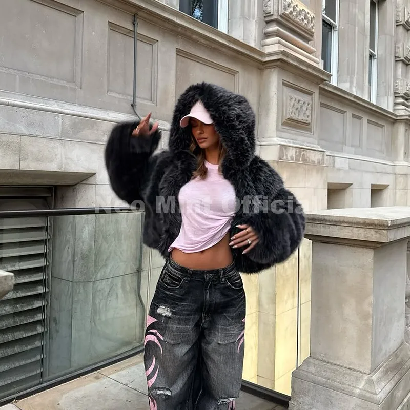 네오 민트 시크 스트리트 패션 Y2K 소녀 블랙 그라데이션 후드 인조 모피 재킷 코트 여성 2025 두꺼운 따뜻한 폭신한 여우털 오버코트