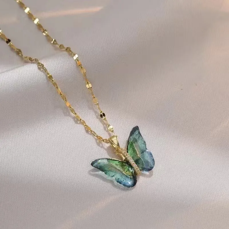 1pcs Gold Butterfly Series Copper Encrusted Zircon Pendant Titanium Steel Chain Simple And Elegant Necklace