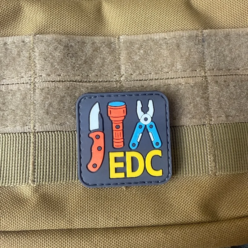 EDC Tools PVC-Patch – Messer-, Taschenlampen- & Zangen-Design, Klett-Moralbadge, taktischer Patch für Rucksackaufkleber – Detail 3