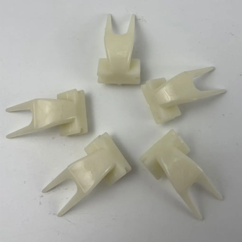 ส้อมสำหรับให้อาหารนกแก้วในกรงอุปกรณ์สำหรับสัตว์เลี้ยง