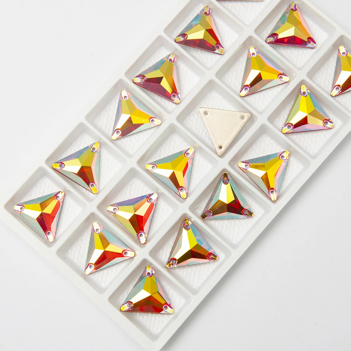 6A Klasse AB Strass Dreieckiger Flachboden-Kristall zum Aufnähen für Kleidungsstücke, Kleider, Modeschmuck-Accessoires – Detail 5