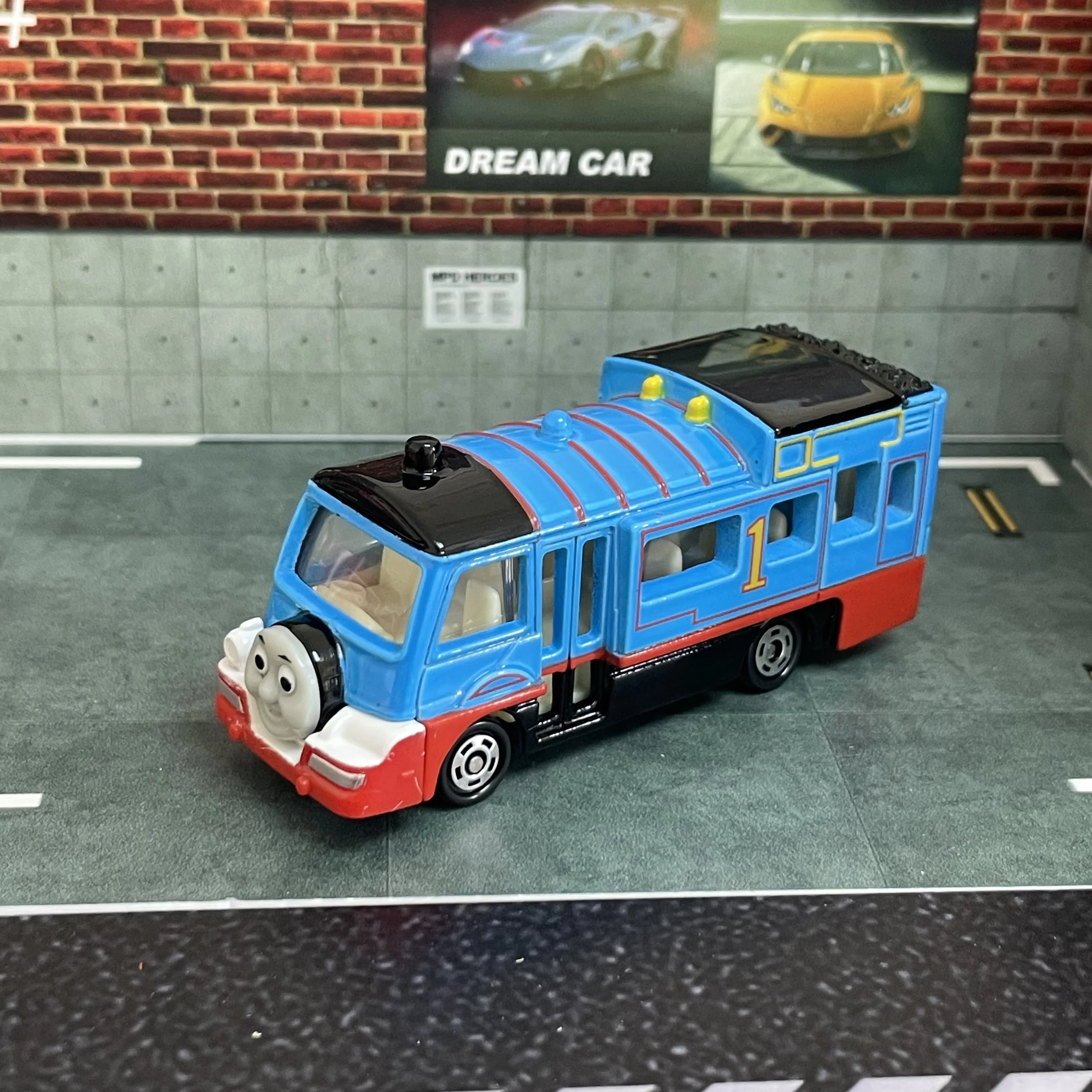 Takara Tomy Dream Tomica No.156 Thomas Bus  Casting Static Alloy Car Vehicle Diecast Metal Mode Collection Display Boy Toy Gift