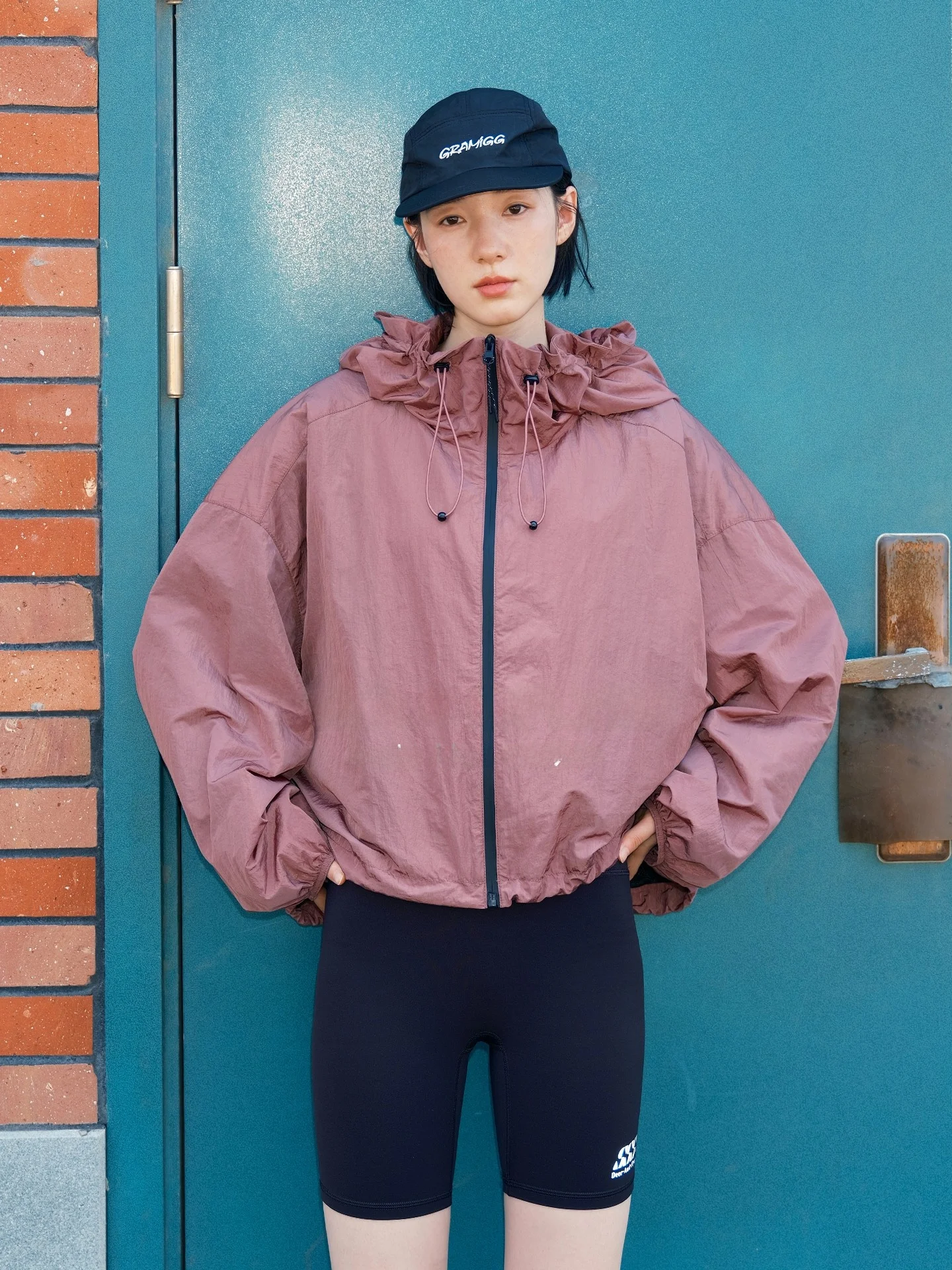 

Outdoor Lightweight Hooded Jaet Double Color SSS Series "Wind Oxygen Journey" Spor Versatile Nylon Ladies Coat 6850