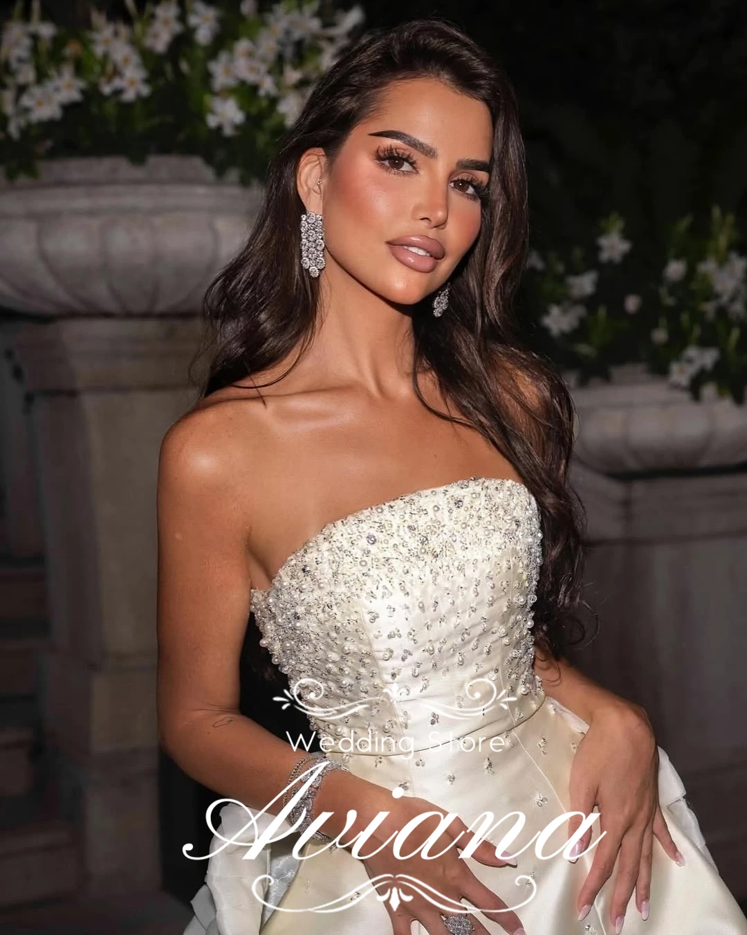 Aviana فستان زفاف مخصص بدون حمالات مطرز بالزينة المتألقة تنورة مكشكشة فستان زفاف أنيق ذيل طويل أنيق B
