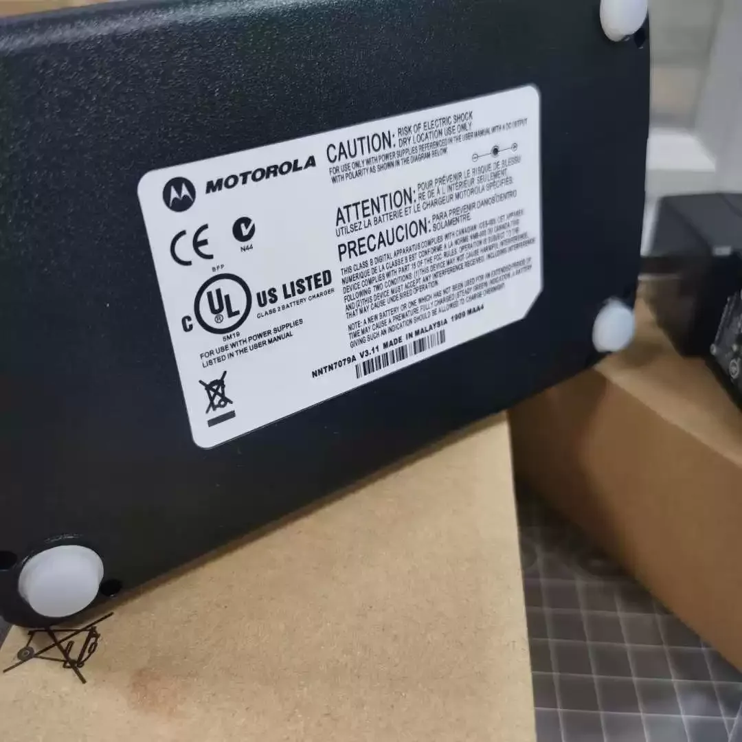 

NNTN7079 Carregador De Mesa Para Walkie Talkie Motorola charger APX7000 APX6000 APX8000 SRX2200