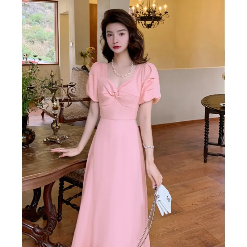 

2024 New Summer French Square Shoulder Large Neck Twisted Gentle Waist Shrinking Show Slim Temperament Luxury Pink Dress Fashion