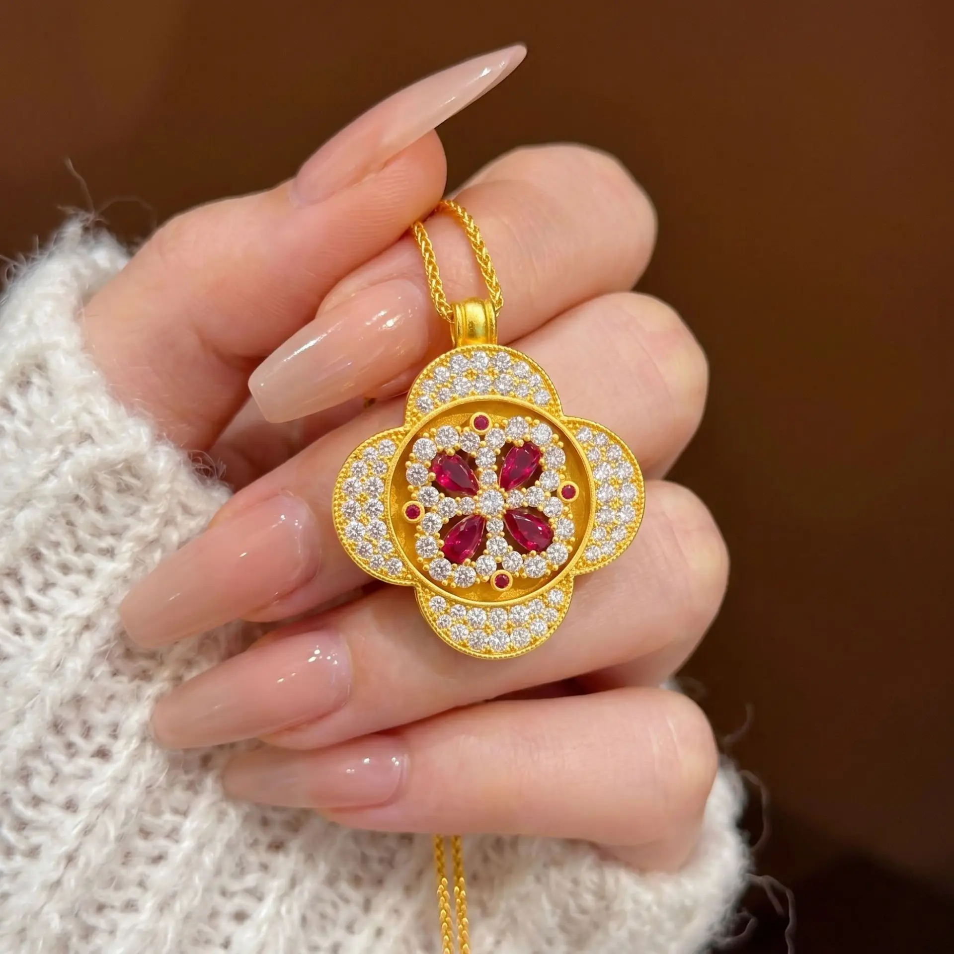 luxury real gold jewelry 9999 24k certifid retro palace style diamond rotating four-leaf flower pendant sweater chain jewelry
