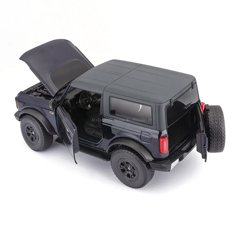 Maisto 1:18 2021 Ford Bronco Wildtrak Navy blue Brand Alloy Car Model Static Die Casting Model Collection Gift Toy Gift